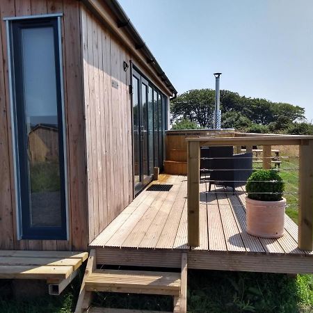 Cleeves Cabins Arran Luxury Lodge With Hot Tub Dalry  Extérieur photo