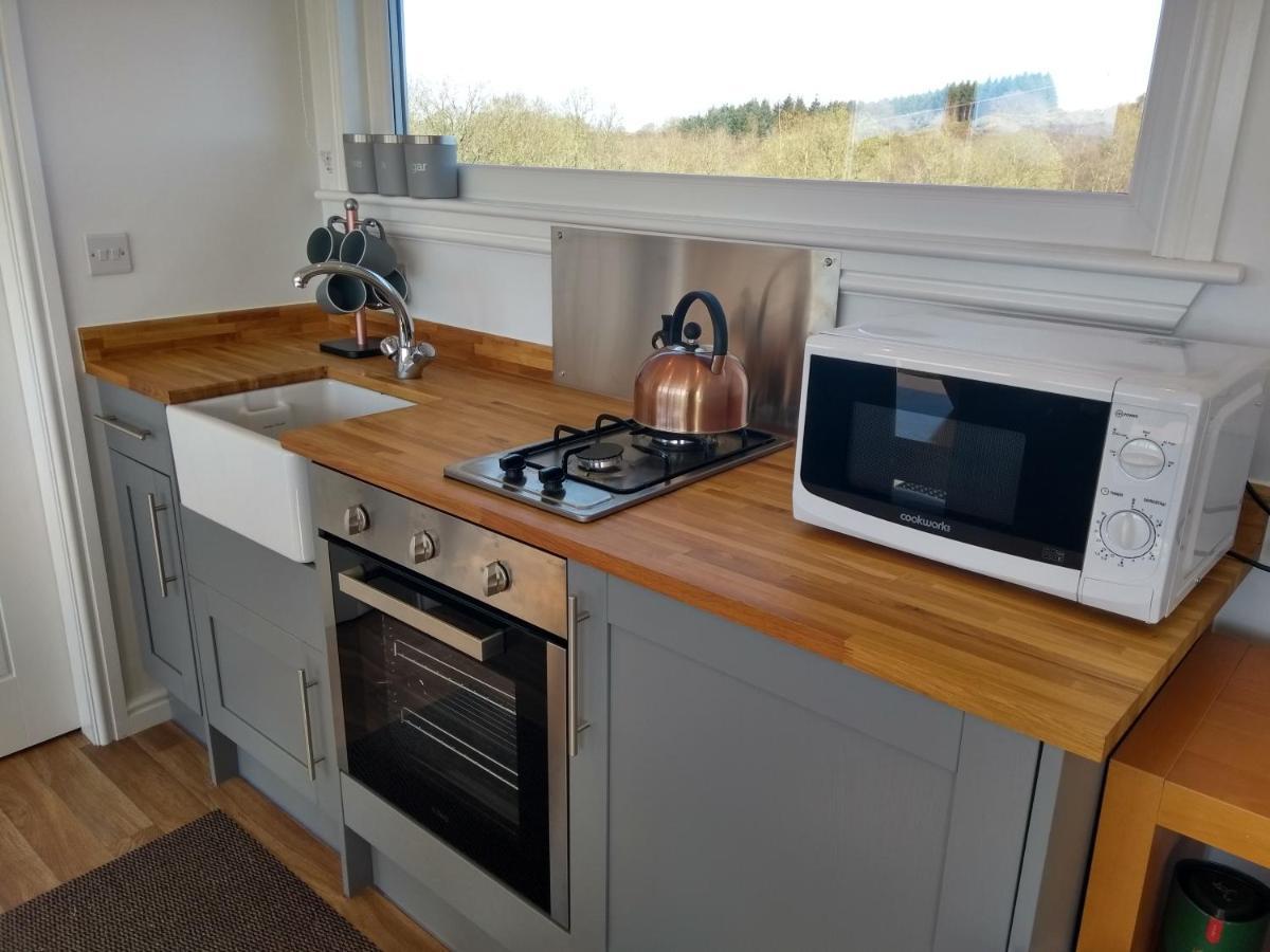 Cleeves Cabins Arran Luxury Lodge With Hot Tub Dalry  Extérieur photo