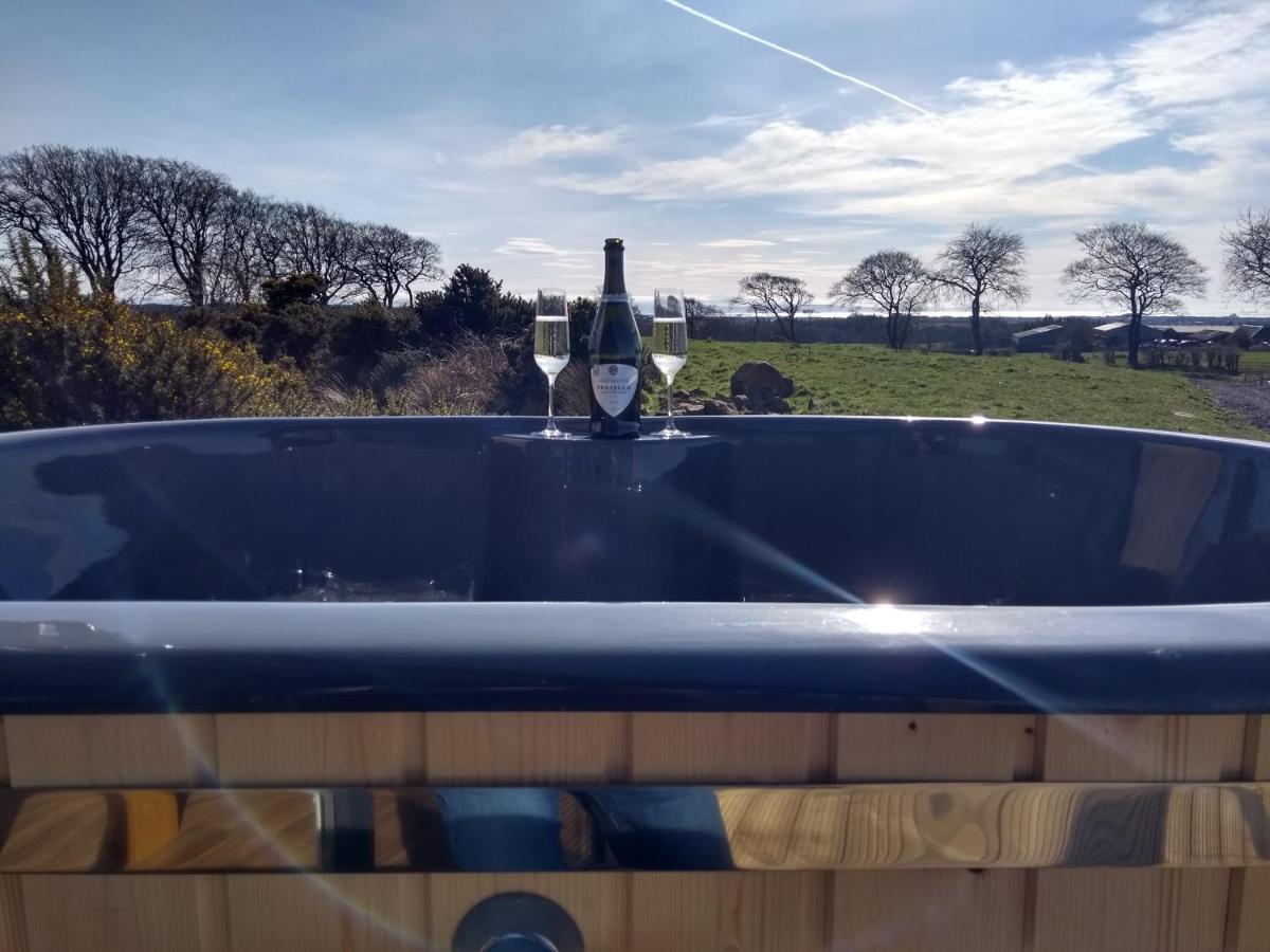 Cleeves Cabins Arran Luxury Lodge With Hot Tub Dalry  Extérieur photo