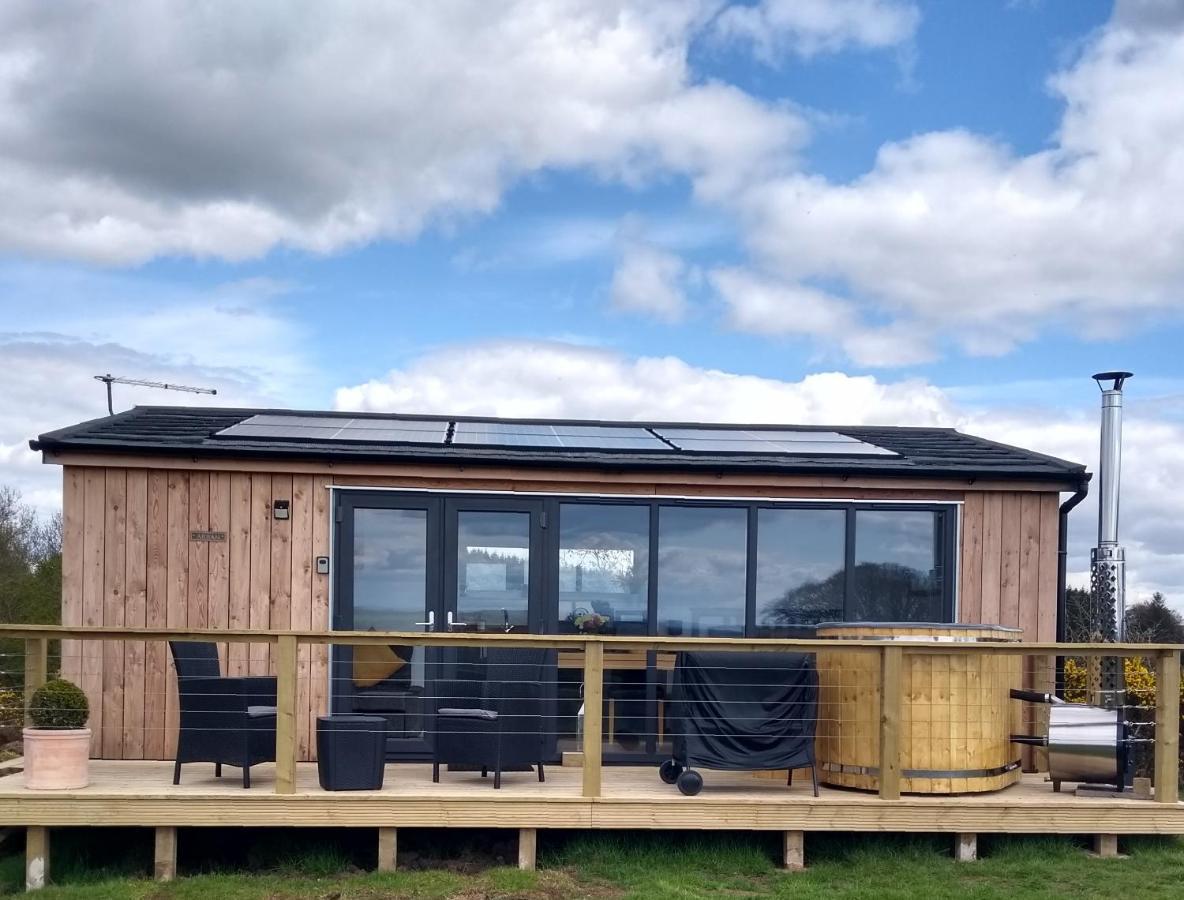 Cleeves Cabins Arran Luxury Lodge With Hot Tub Dalry  Extérieur photo