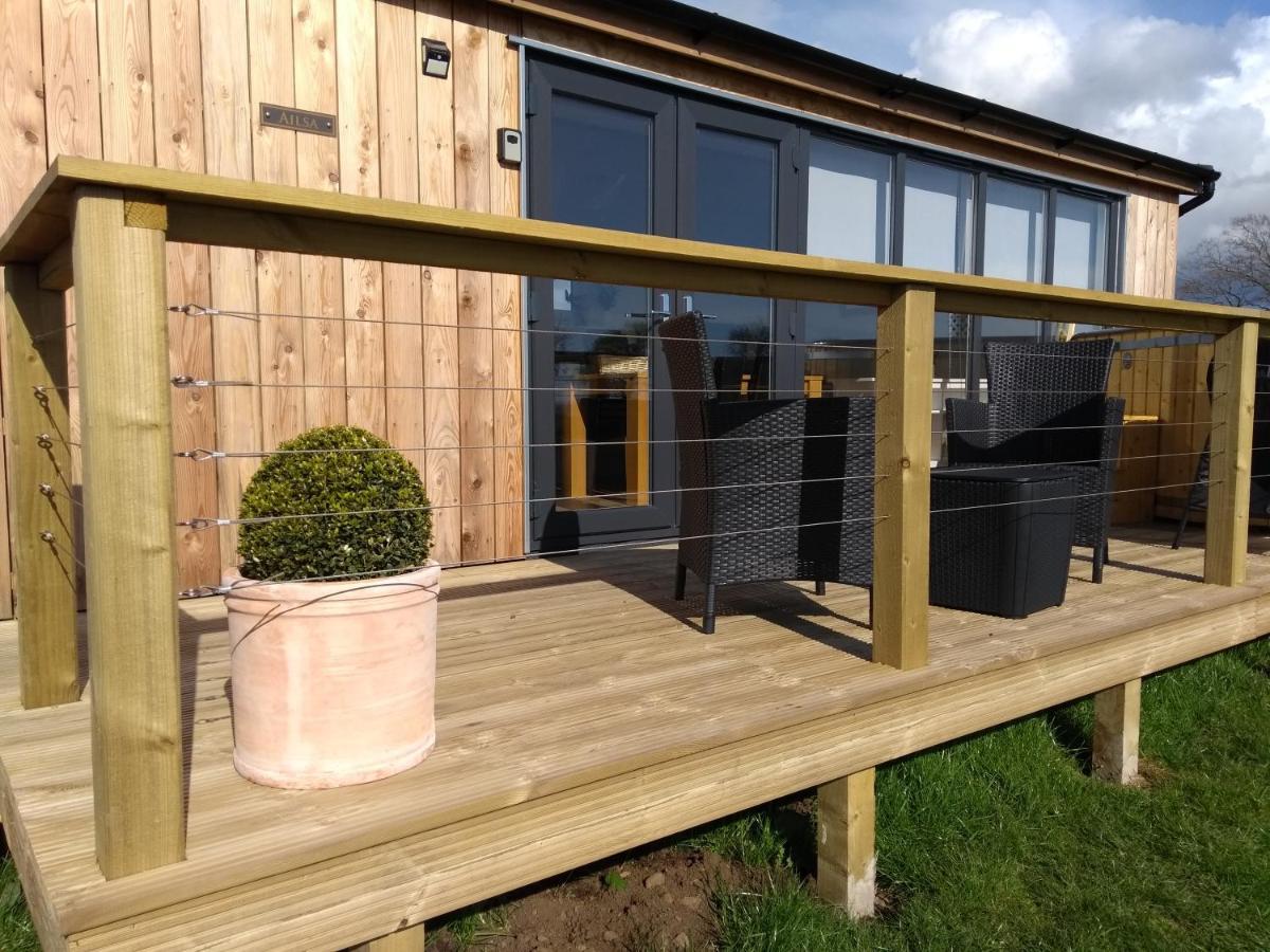 Cleeves Cabins Arran Luxury Lodge With Hot Tub Dalry  Extérieur photo